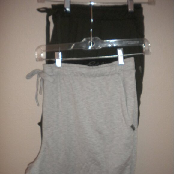 Eddie Bauer Men's Size XXL Gray Olive 2 Pack Everyday Shorts NWT - Picture 2 of 4